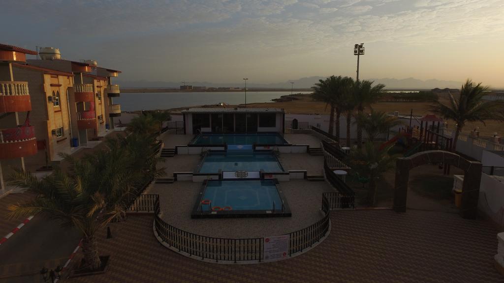 Al Ahmadi Plaza Resort Yanbu Buitenkant foto