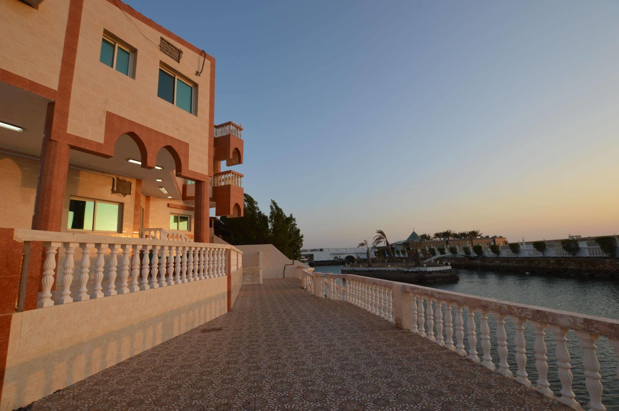 Al Ahmadi Plaza Resort Yanbu Buitenkant foto